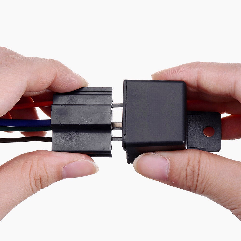 Global Version Relay GPS Tracker Real Time GSM Locator Anti-theft Cut off Fuel Power System Function