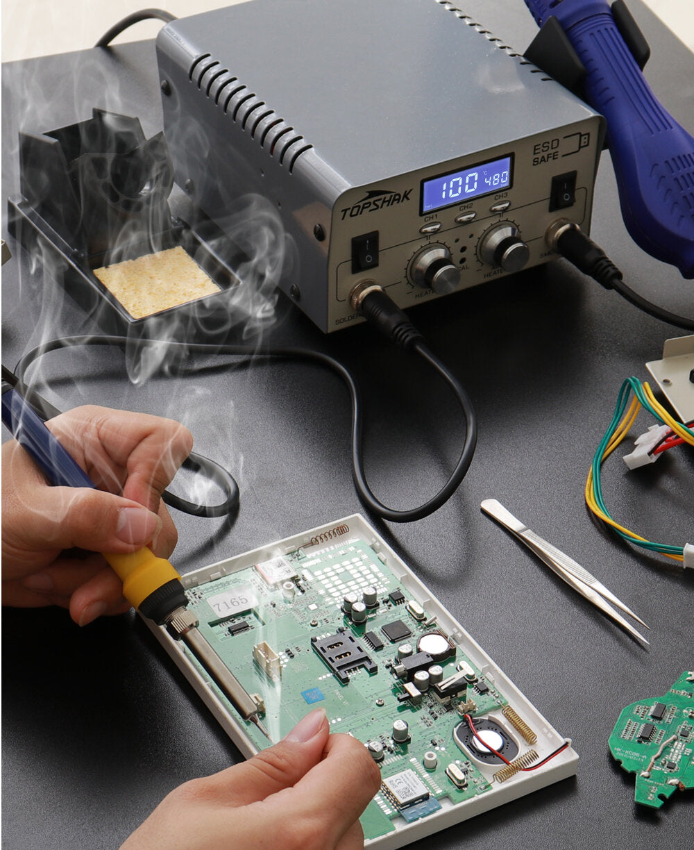 680W 2 In1 Rework Hot Air LCD Digital Display Soldering Station Independent Switch 3 Preset Memory Buttons
