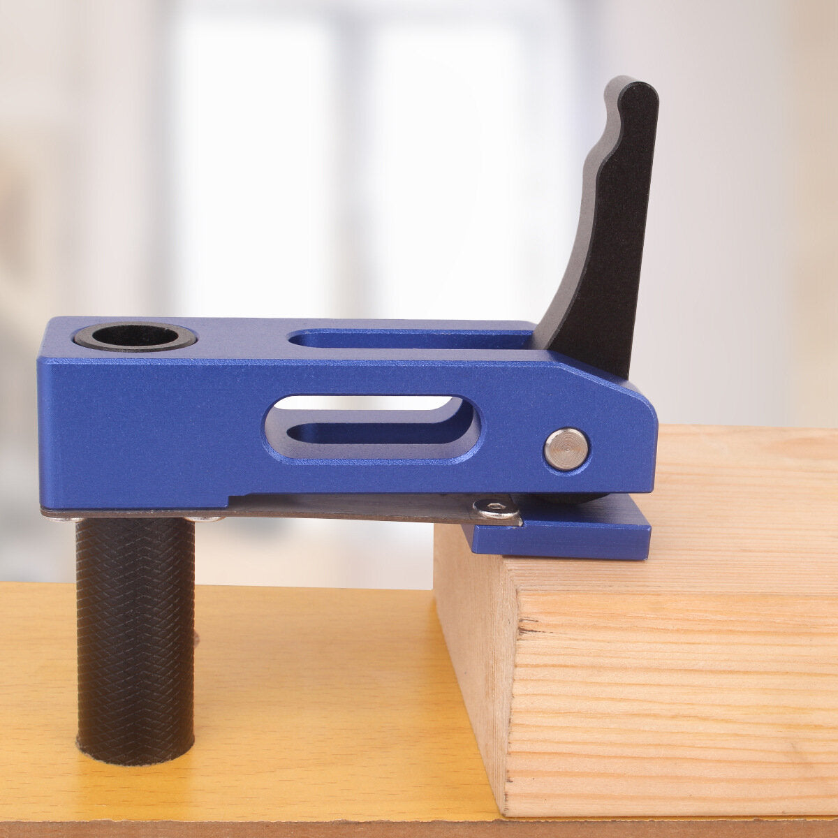 Woodworking Desktop Quick Acting Hold Down Clamp for 20MM Benches - Secure, Versatile, Efficient Tool (Blue/Red)