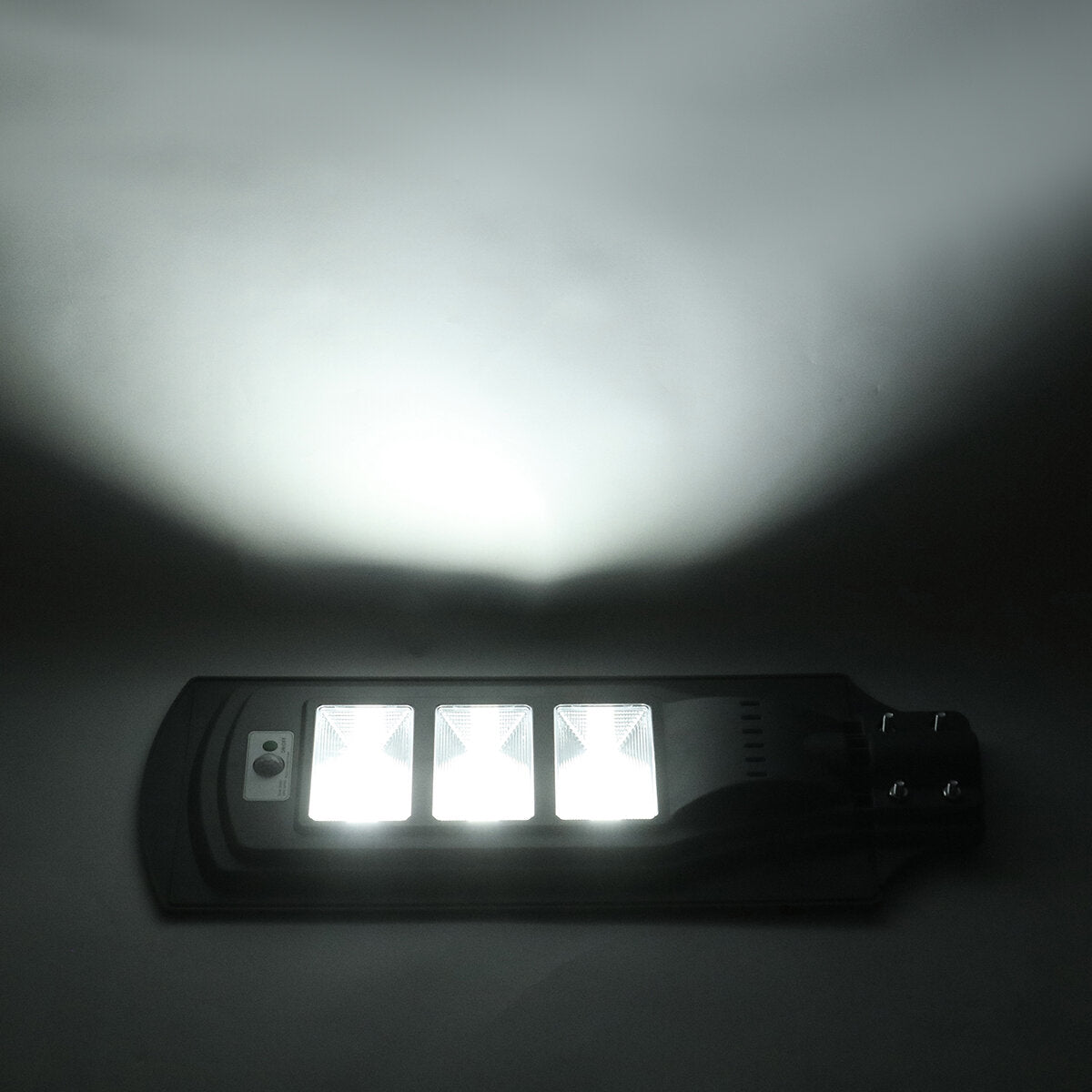 Solar Powered 20W/40W/60W COB LED Street Light PIR Motion Sensor Waterproof Garden Lamp + Remote Control