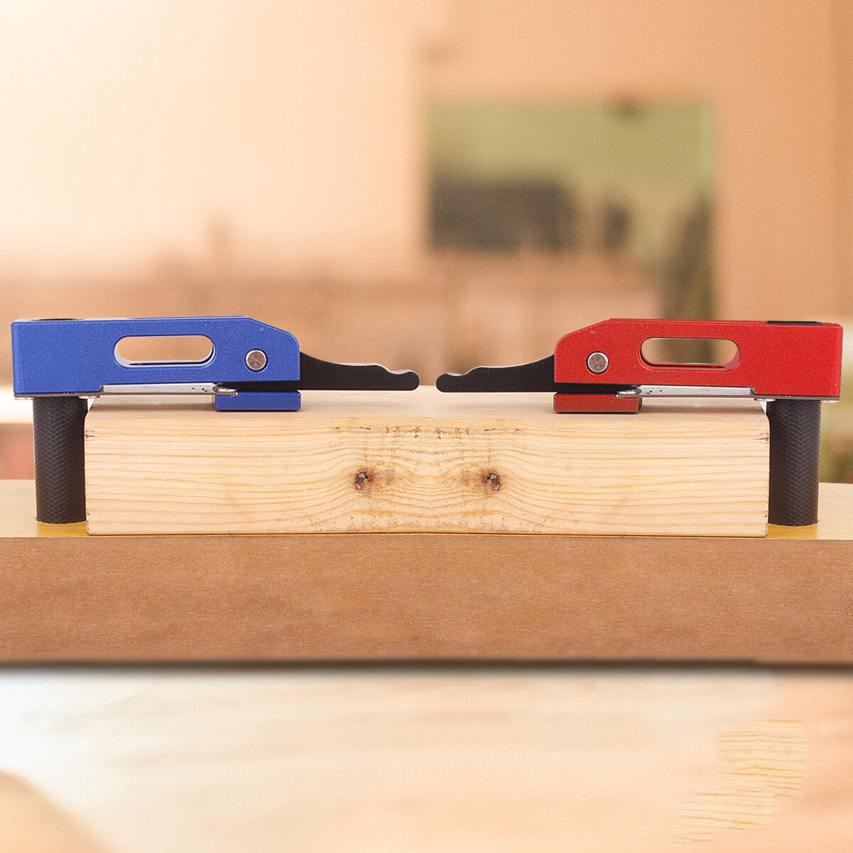 Woodworking Desktop Quick Acting Hold Down Clamp for 20MM Benches - Secure, Versatile, Efficient Tool (Blue/Red)