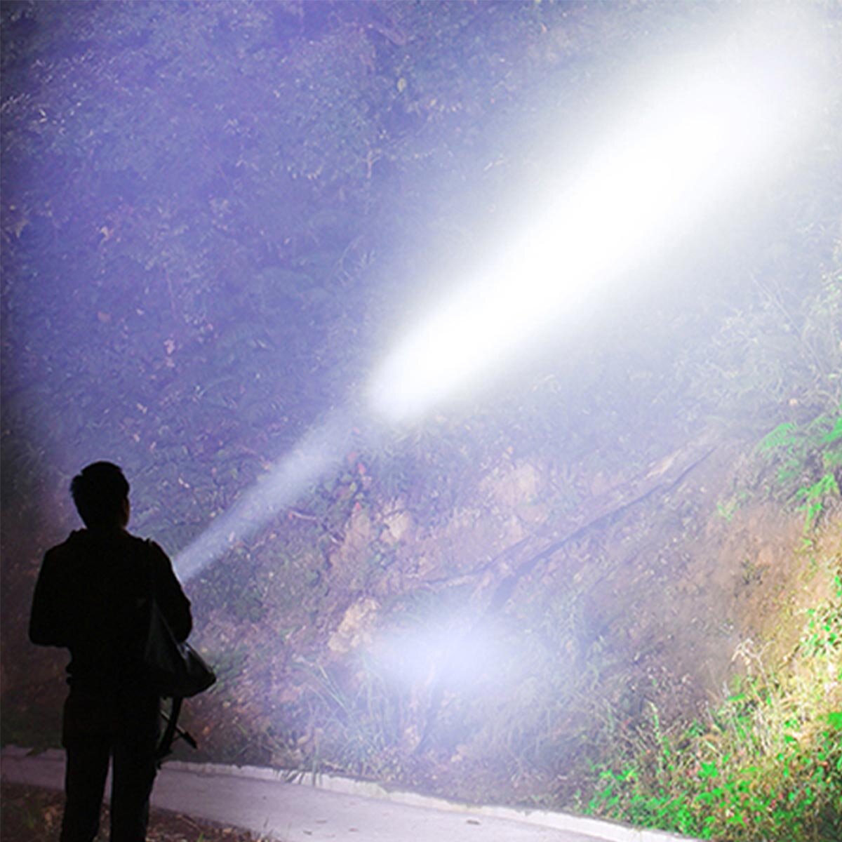100W 3000LM T6 Strong 18650 Flashlight 4000mah Ultra-bright Handheld Search Light Outdoor Waterproof 1000M Long-shoot LED Torch