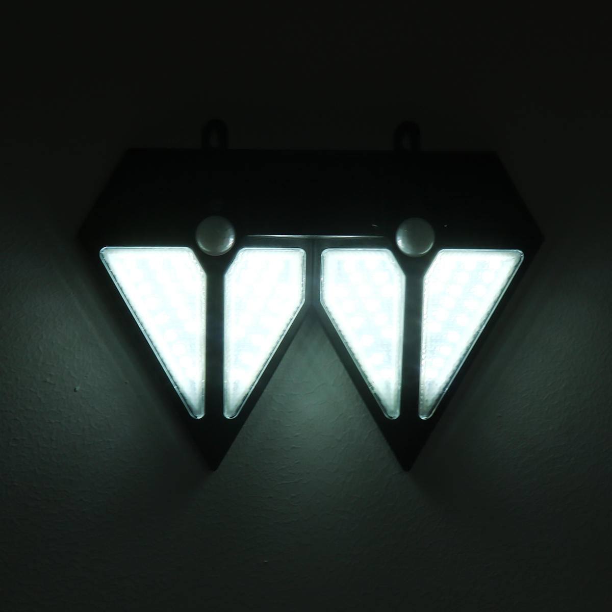 Solar Power 80 LED PIR Motion Sensor Wall Light Outdoor Garden Lamp Waterproof