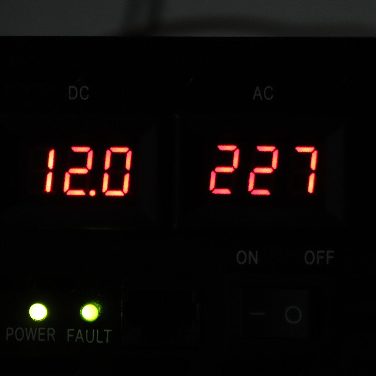 Dual Display 3000W Pure Sine Wave Inverter Car Household Power Inverter DC To AC Converter