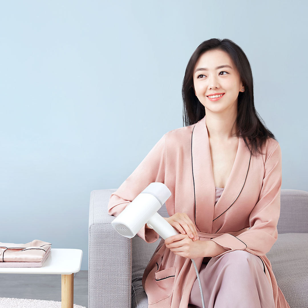 Handheld Steam Iron Smart Heating Machine