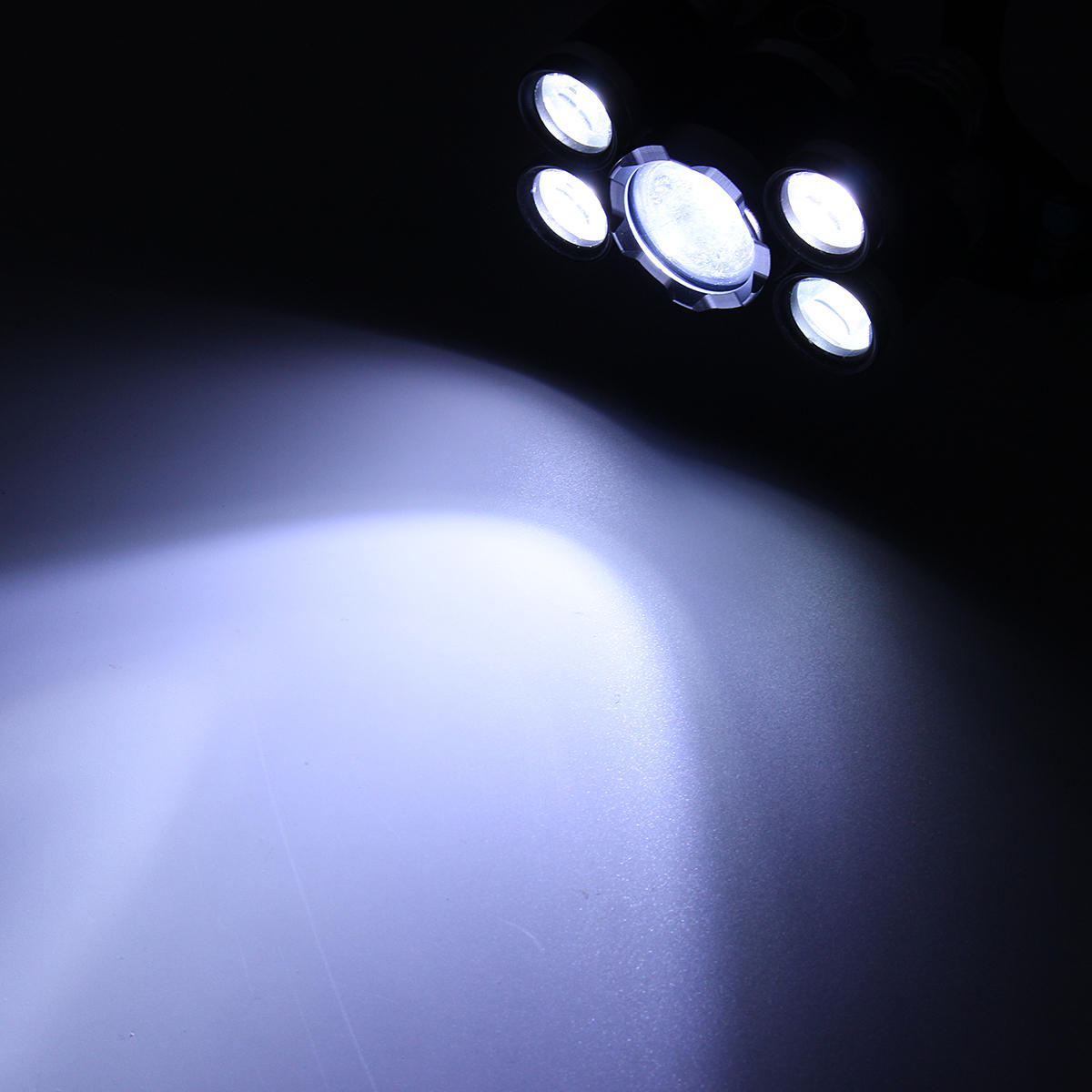 2500 Lumens Bicycle Headlamp 4 Switch Modes T6+ 4XPE White Light Mechanical Zoom