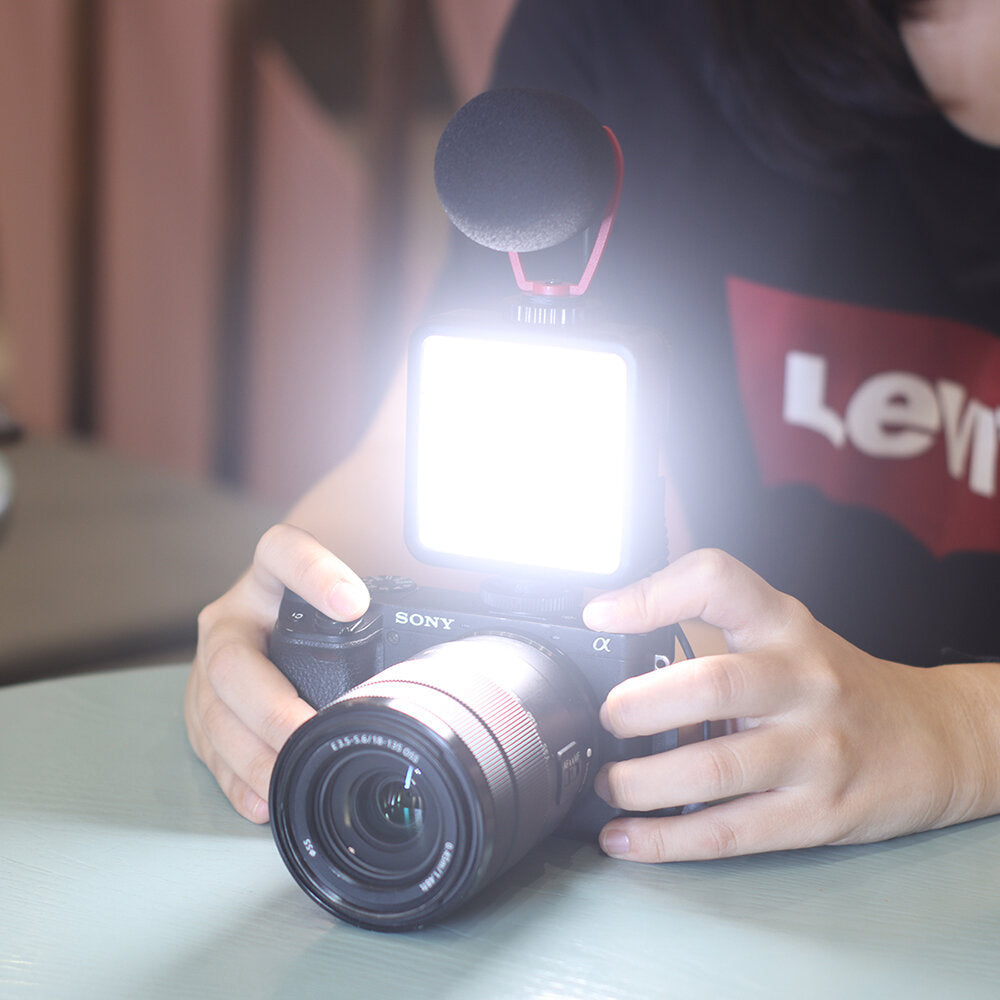 immable Mini Portable Vlog Fill Light LED Video Light With Cold Shoe Built-in 3000mAh Battery 3200k-5600K 850LM 6.5W D