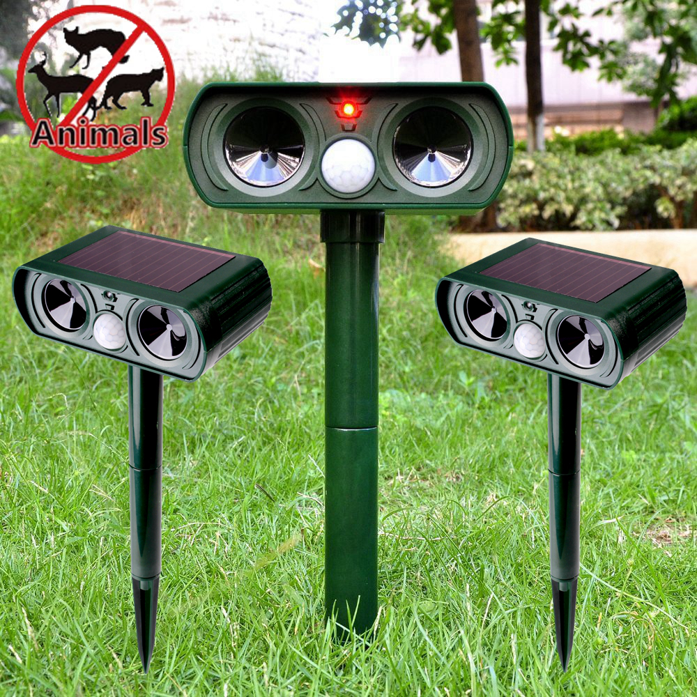Ultrasonic Animal Repellent PIR Sensor Animal Frighter Bird Snake Wild Boar Frighter 110 Detection Angle 8M Effective Distance with LED lights