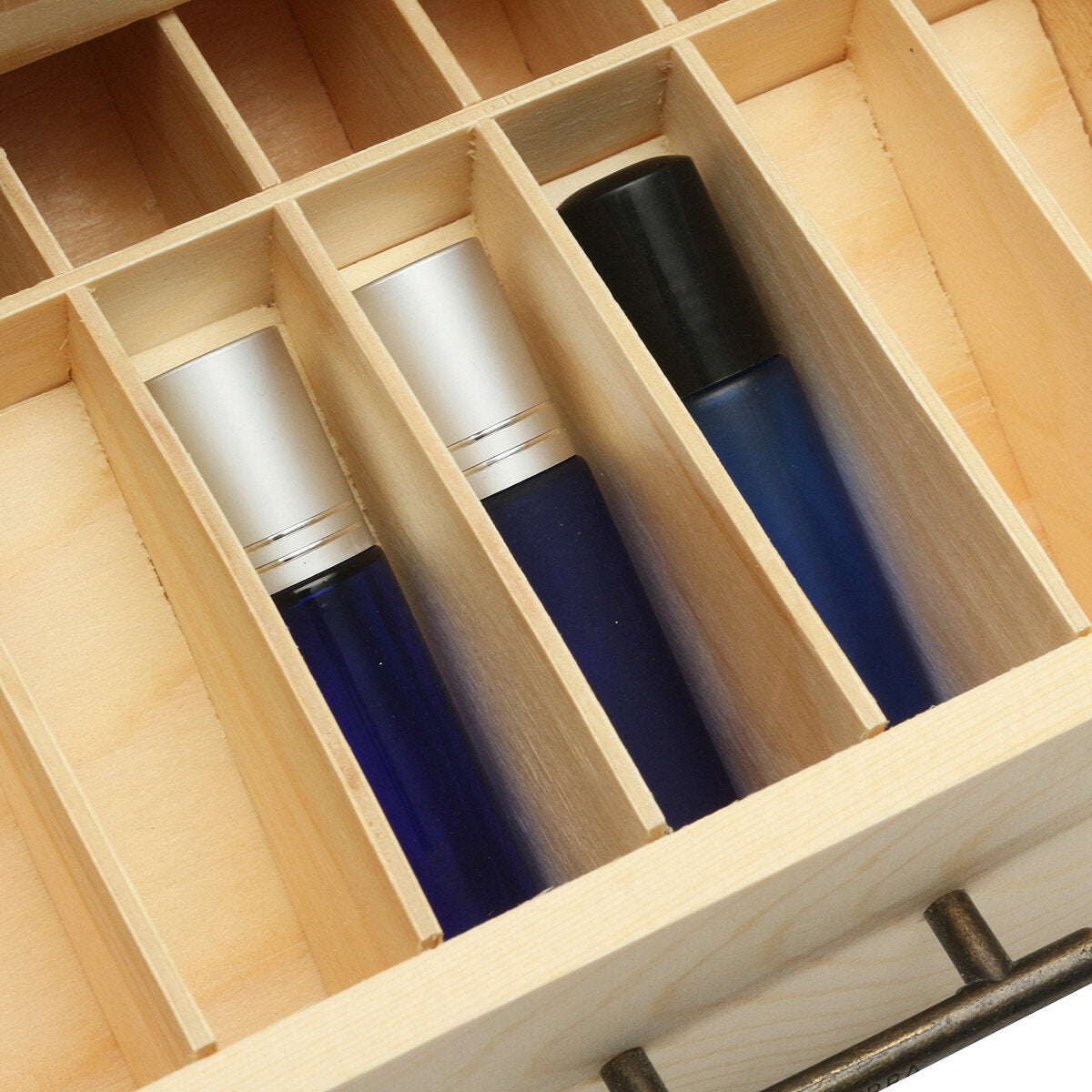 Wooden Three-layer Essential Oil Storage Box Sundries Case Container Protector