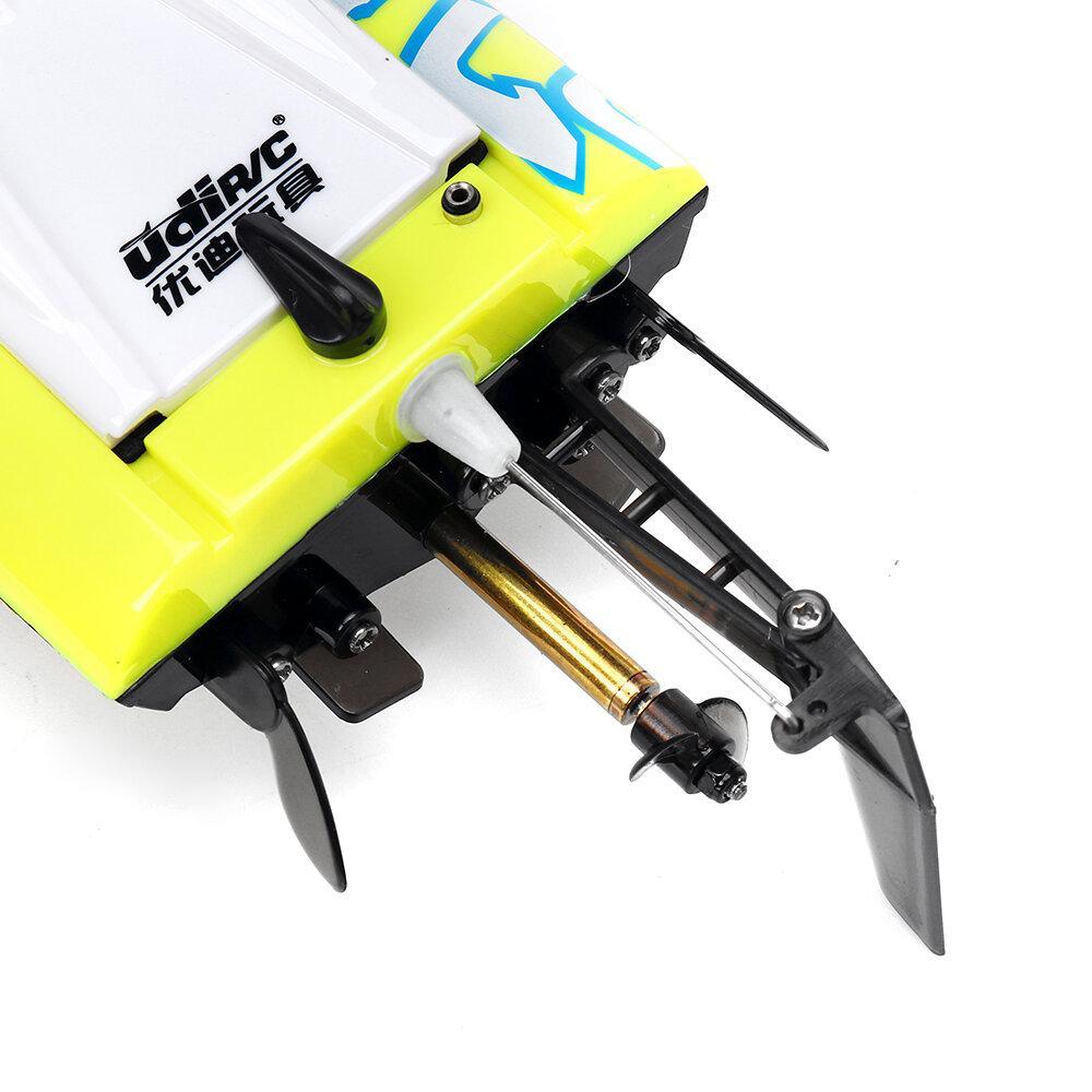 2.4G Electric RC Boat Vehicle Models 80m Control Distance