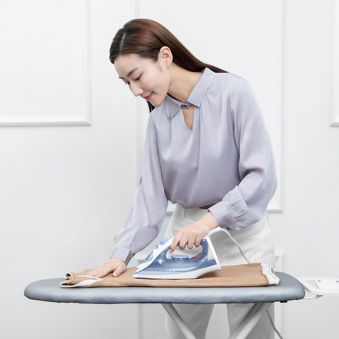 1600W Steam Iron High Power Strong Steam Garment Steamer