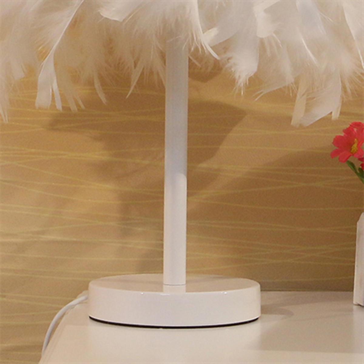 Colorful Feather Shade Table Lamp Bedside Desk Lamp Night Light Home Decor Gifts