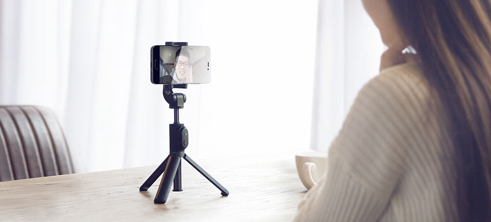 2 in 1 Mini Tripod Selfie Stick
