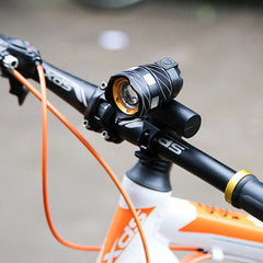 800LM T6 Bicycle Light Three Modes Zoomable Night Riding USB Rechargeable Waterproof