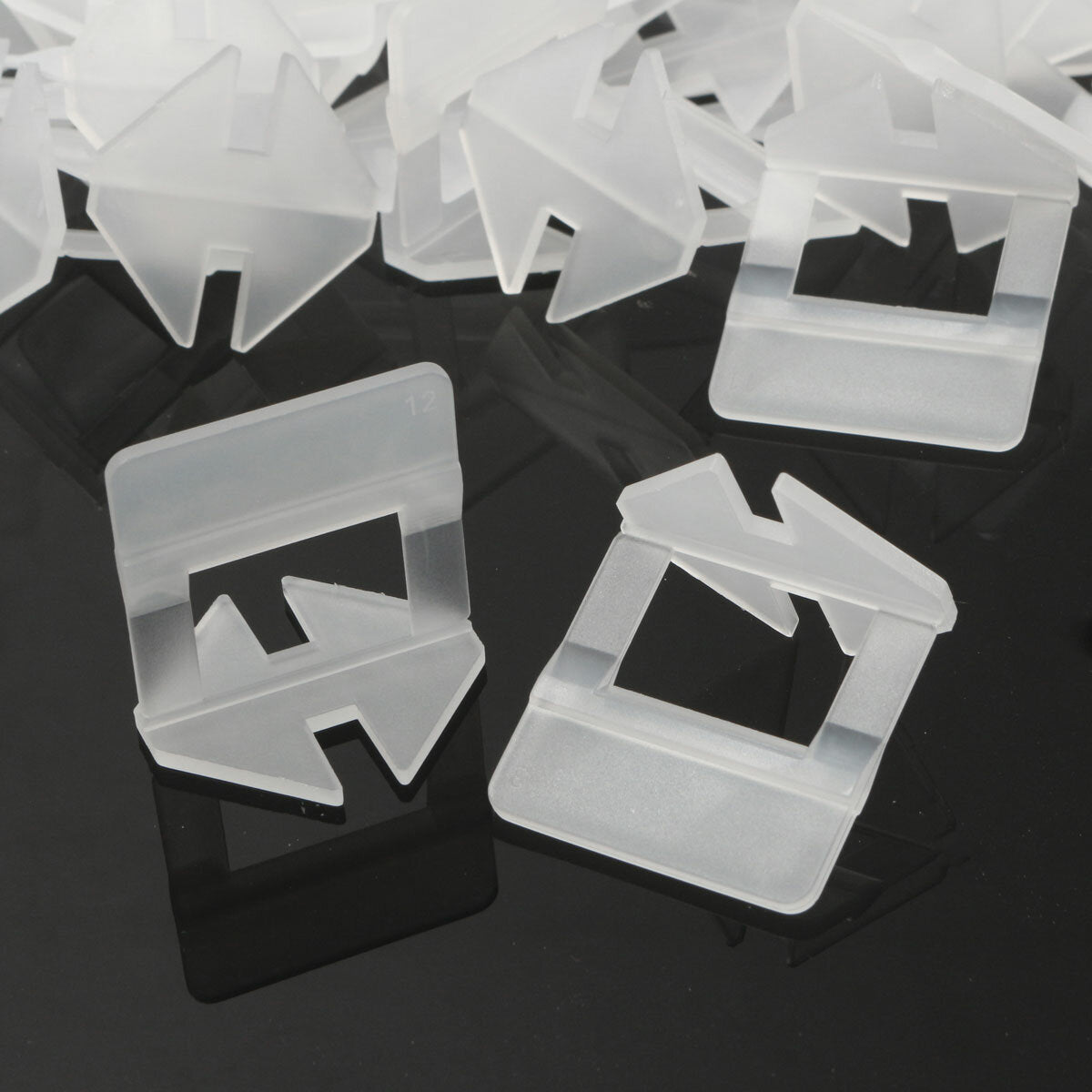 100Pcs 1.5mm White Ceramic Tile Tiling Accessibility Spacer Plastic Clip