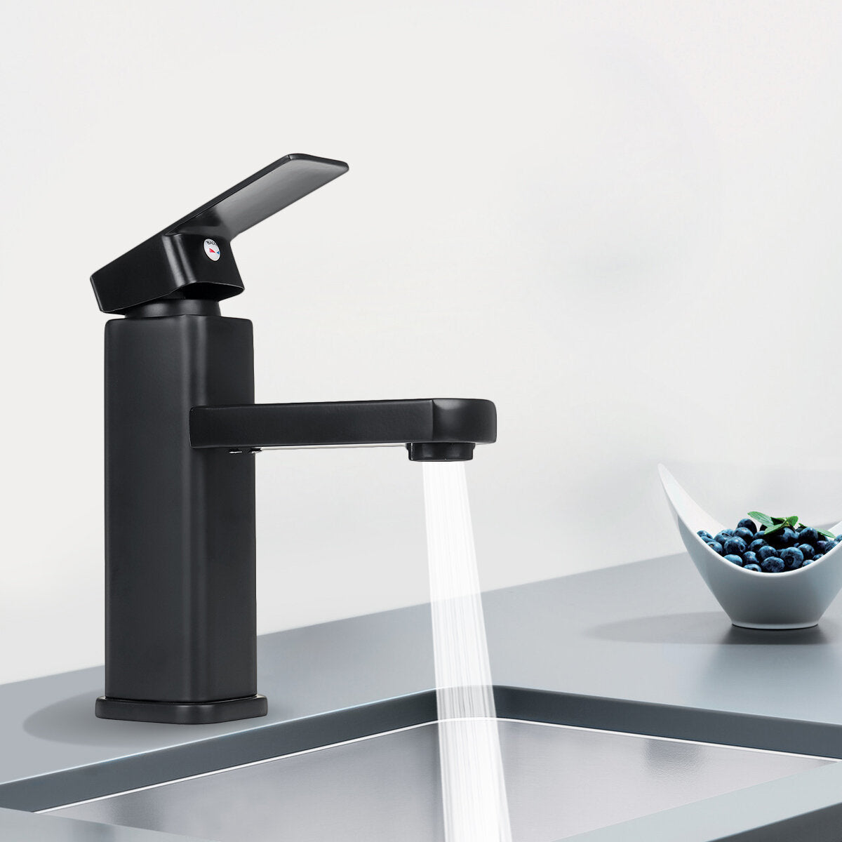 Black Bathroom Sink Faucet Basin Cold/Hot Mixer Tap Single Handle