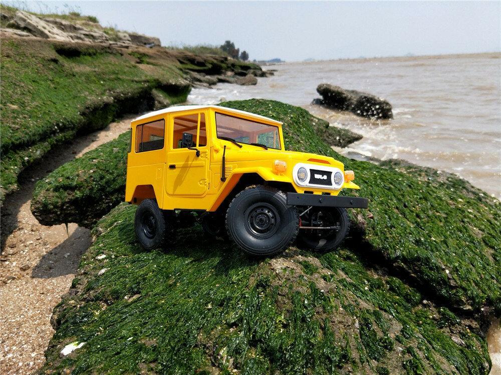 RTR 4WD 2.4G Truck Crawler Off Road RC Car 2CH Vehicle Models With Head Light Plastic