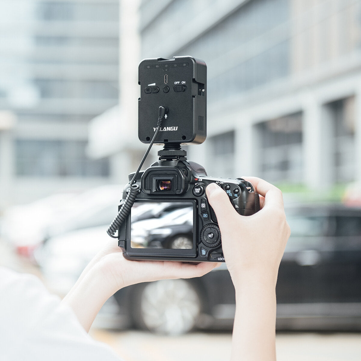 2-In-1 Microphone Fill Light Burner 49 LED Recording Noise Reduction 2000mAh Wired Mic for Photography Interview Broadcast Vlog YouTube