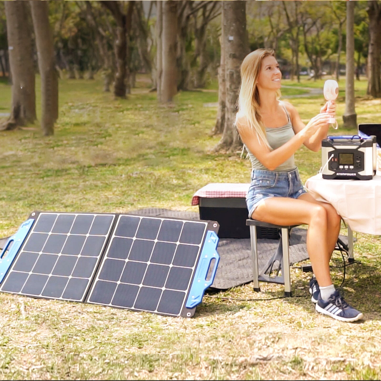 100W Portable Solar Panel Monocrystalline Solar Cells Foldable Suitcase Solar Charger Compatible With Generators Power Station For RV Outdoor Camping