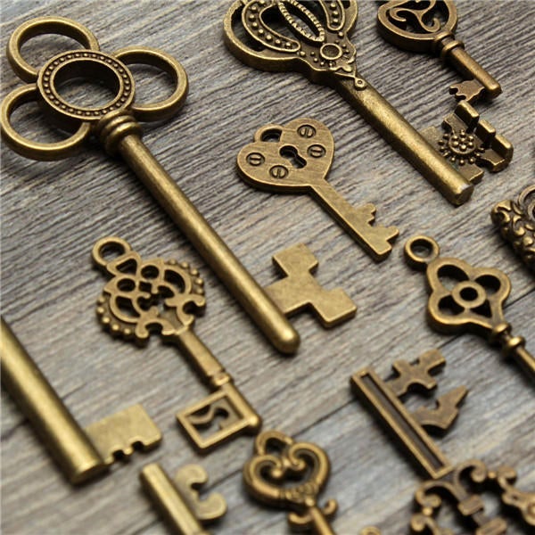 13pcs Antique Vintage Skeleton Key Lot Set Pendant Heart Bow Lock Steampunk Jewel