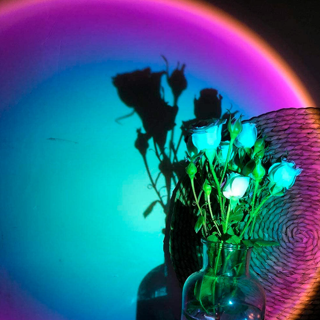 USB Sunset Projection Lamp Aesthetic Table Lamp Anti-glare LED Night Light Romantic Visual Experience Rainbow Projector