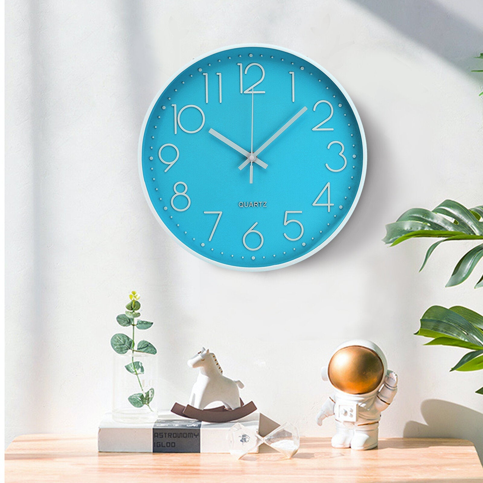 Glass One-piece Dial Wall Clock 3D Stereo Number Low Noise Wall Clock