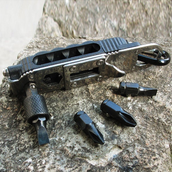 Multifunctional Climbing Carabiner Paracord Buckle Screwdriver Flashlight Wrench Tool