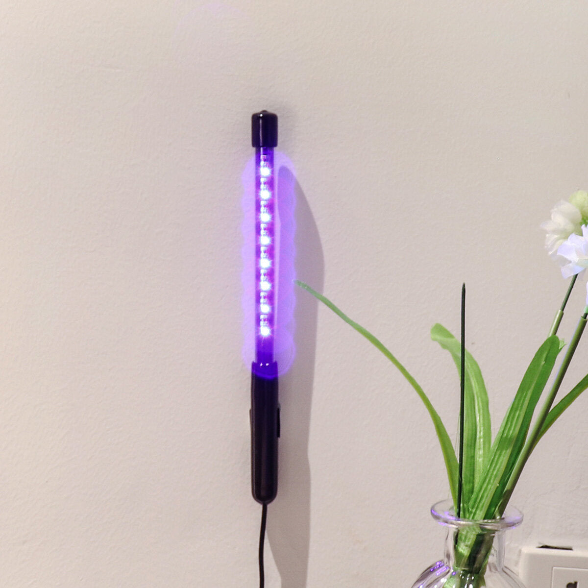 UV-C Light Germicidal UV Lamp Mini Sanitizer Travel Wand Without Chemicals for Hotel Household Wardrobe Toilet Car Area