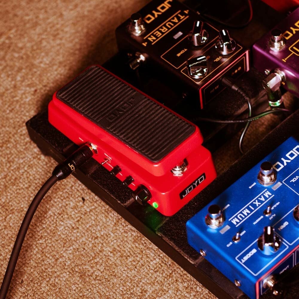 Classic and Multifunctional Pedal Featuring Volume Functions with Sound Quality Value knob