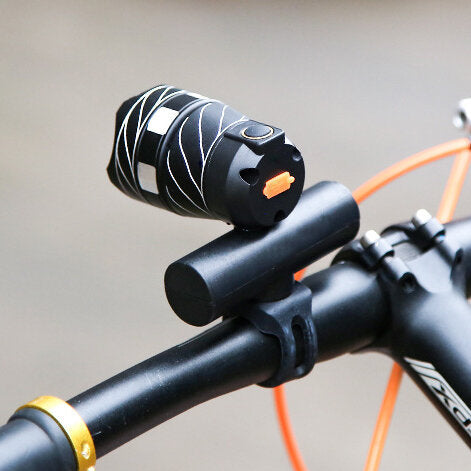 800LM T6 Bicycle Light Three Modes Zoomable Night Riding USB Rechargeable Waterproof