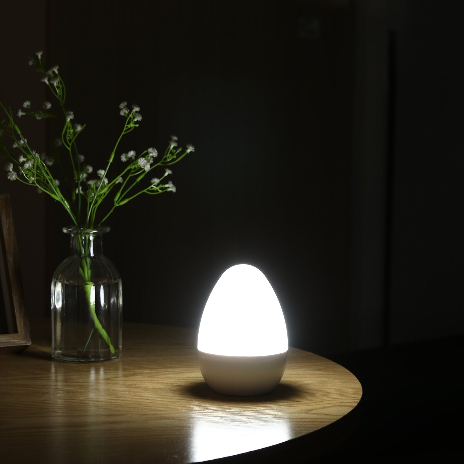 Smart Mini LED Night Light Voice Control 360 Light Angle 200 Lumen Eye-Caring 3 Adjustable Color Temperature Baby Night Light
