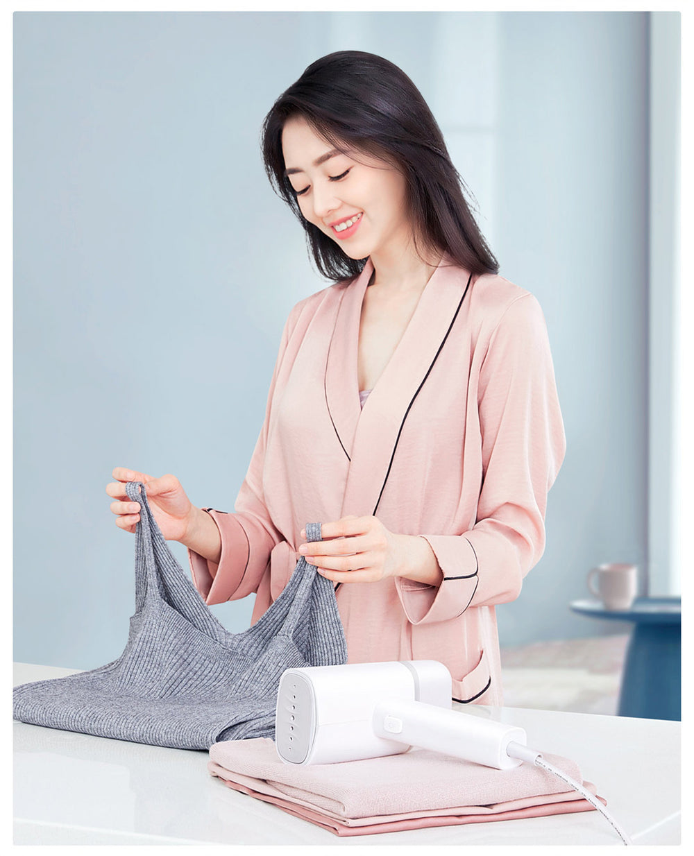 Handheld Steam Iron Smart Heating Machine