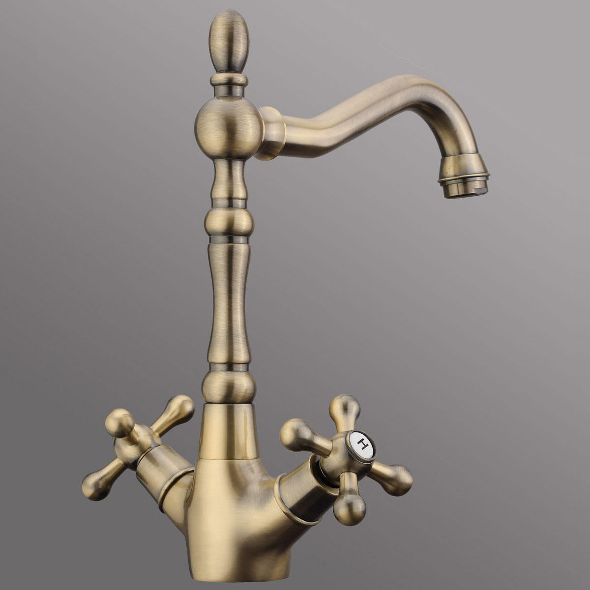 Classic Style Antique Copper Kitchen Bathroom Sink Faucet Cold And Hot Mixer Water Tap