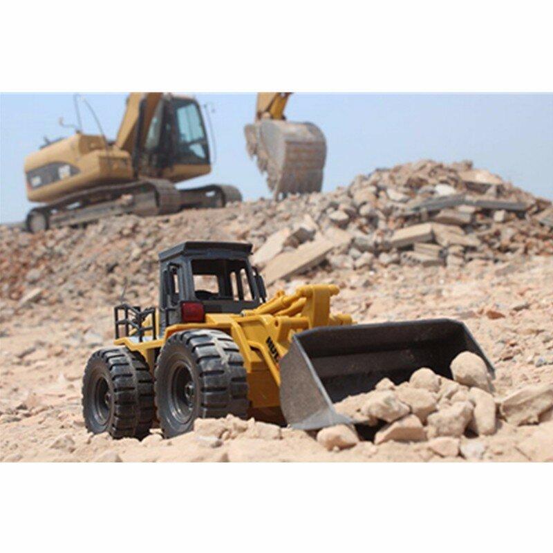 Six Channel 1/18RC Metal Bulldozer Charging RC Car