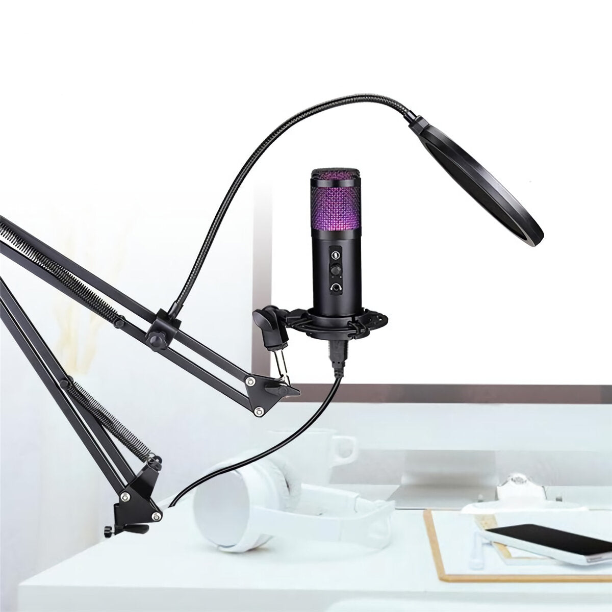 Condenser Microphone Kit USB Wired Cardioid-directional RGB Dynamic Light Audio Sound Recording Vocal Microphone for PS4 Game Video Conference Mic