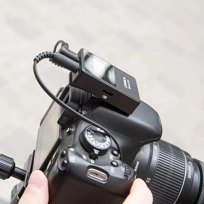 One-Trigger-Two 2.4G Digital Wireless Microphone System3.5mm Interface for DSLR Cameras