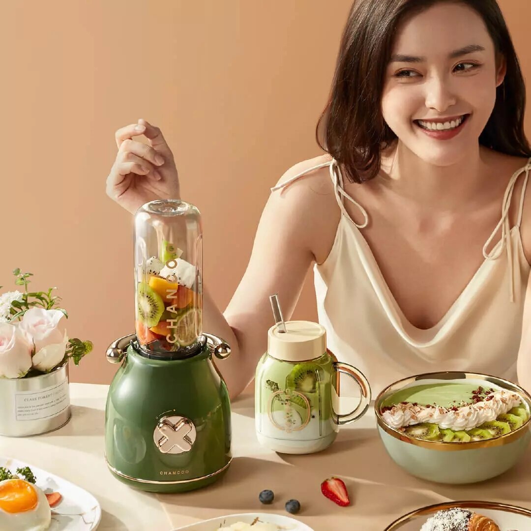 Portable Juicer with Two Cups 10 Seconds Freshly Squeezed Quickly Break Ice for Home