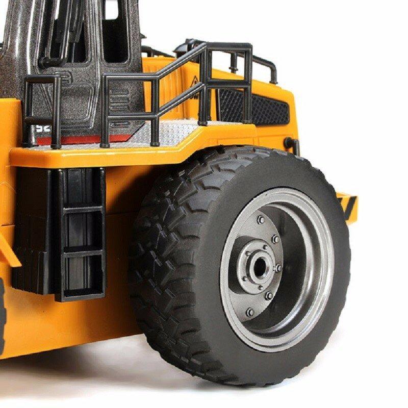 Six Channel 1/18RC Metal Bulldozer Charging RC Car