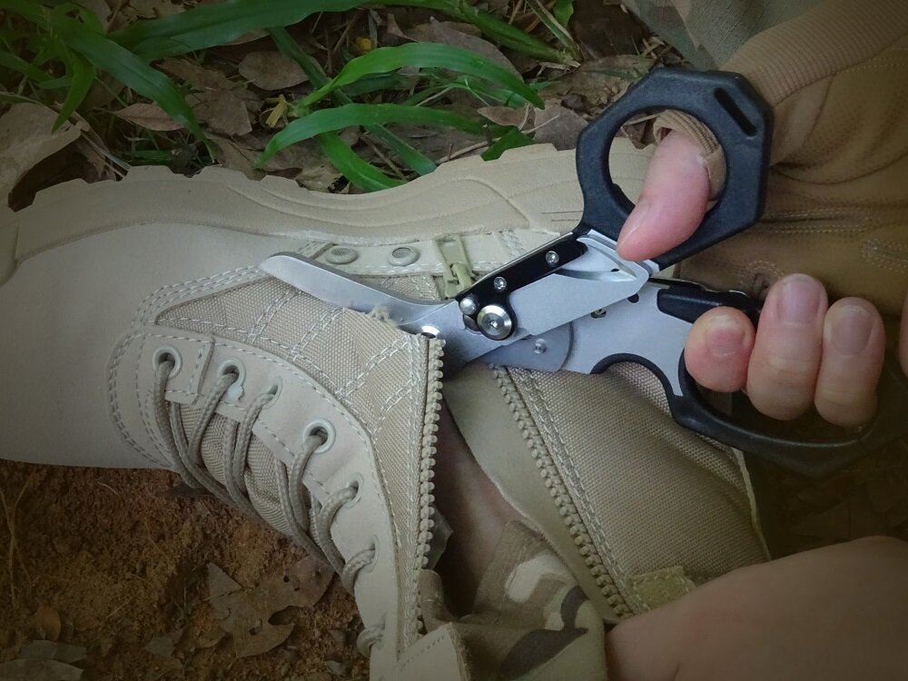 6-in-1 Multifunctional Folding Scissors with Strap Cutter Paratrooper Knife Tactical Response Emergency Shears Outdoor Emergency Tools
